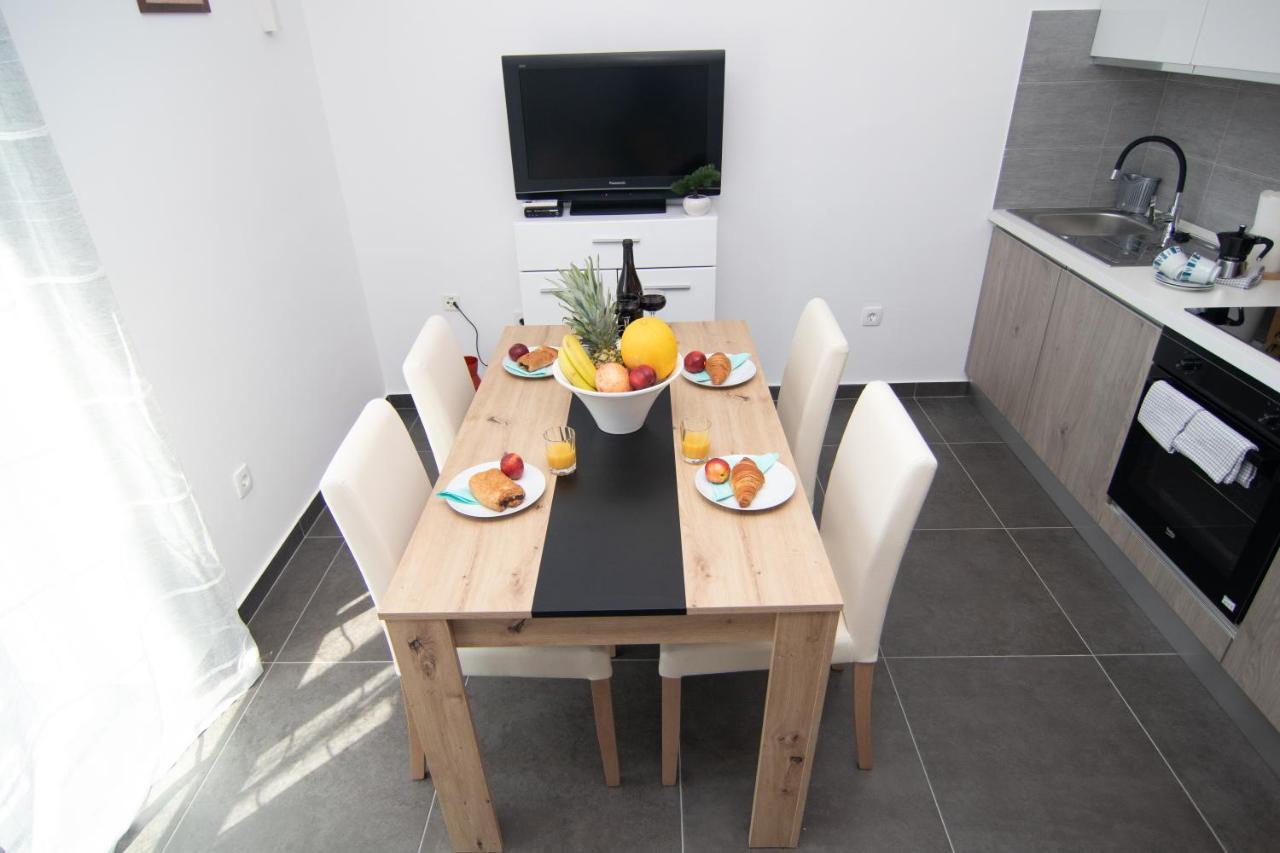 Valkane Beach Studio Apartment Pula Extérieur photo