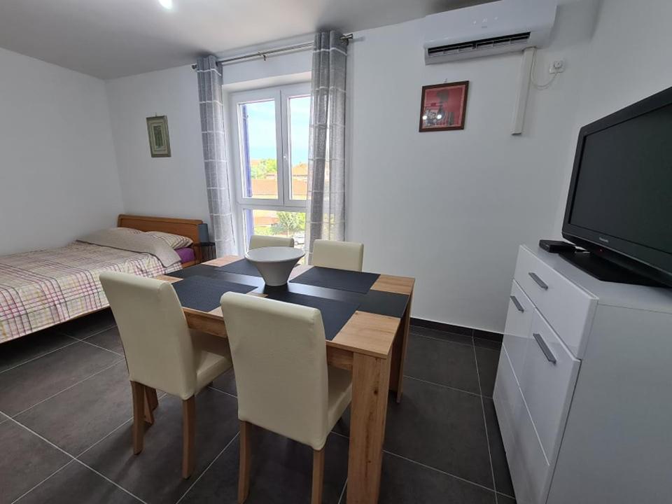 Valkane Beach Studio Apartment Pula Extérieur photo