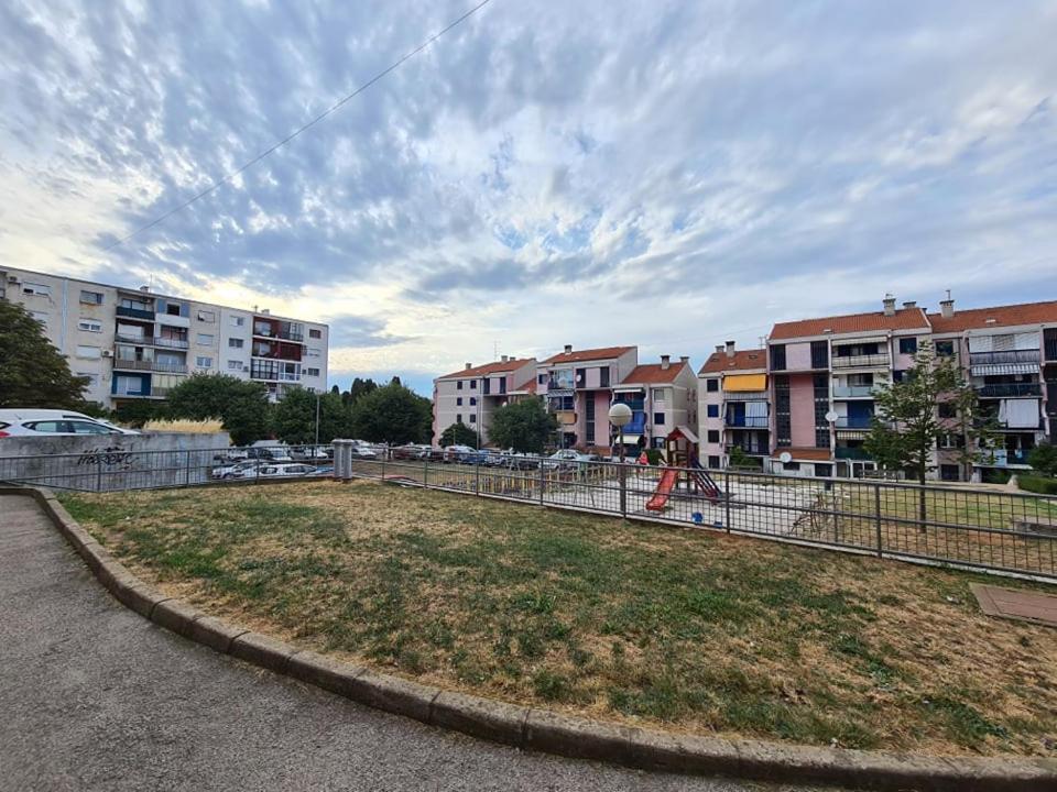 Valkane Beach Studio Apartment Pula Extérieur photo